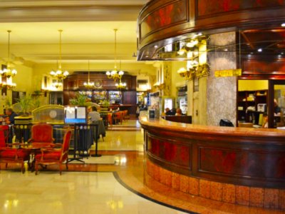 Recepção do Hotel Castelar, em Buenos Aires Recepção do Hotel Castelar, em Buenos Aires